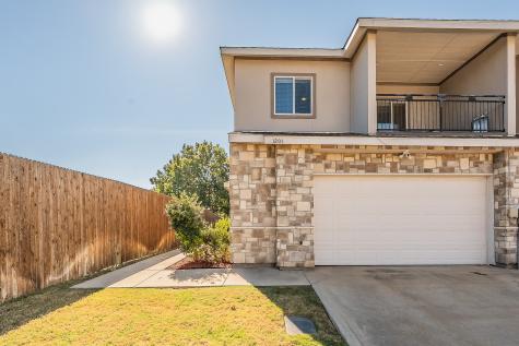 1201 Summerset Lane Burleson TX 76028