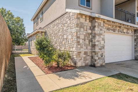 1201 Summerset Lane Burleson TX 76028