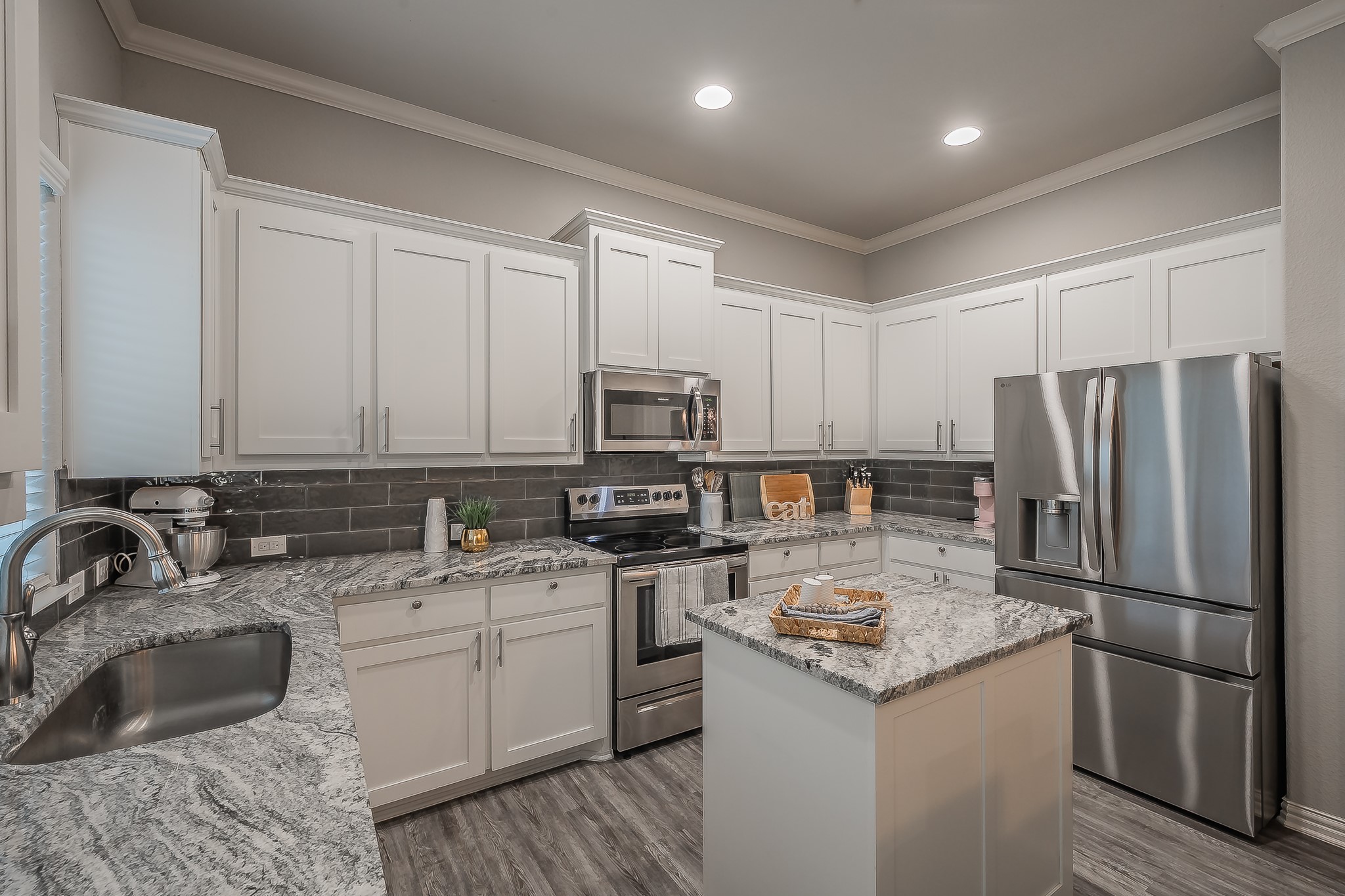 1201 Summerset Lane Burleson TX 76028