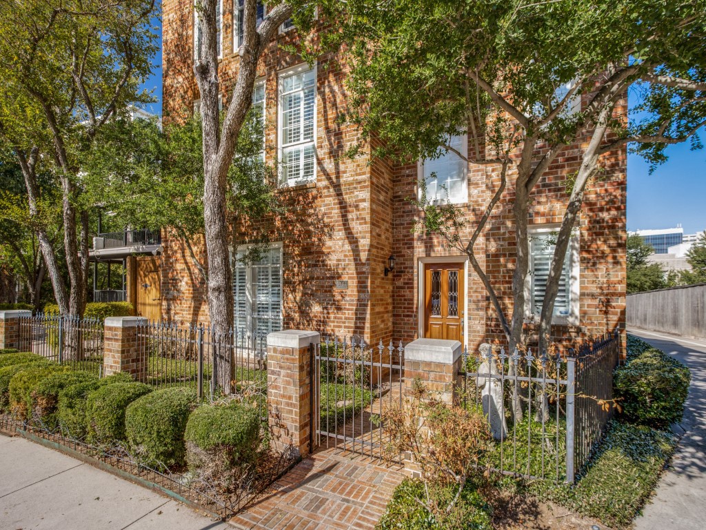 3207 Cole Avenue Dallas TX 75204