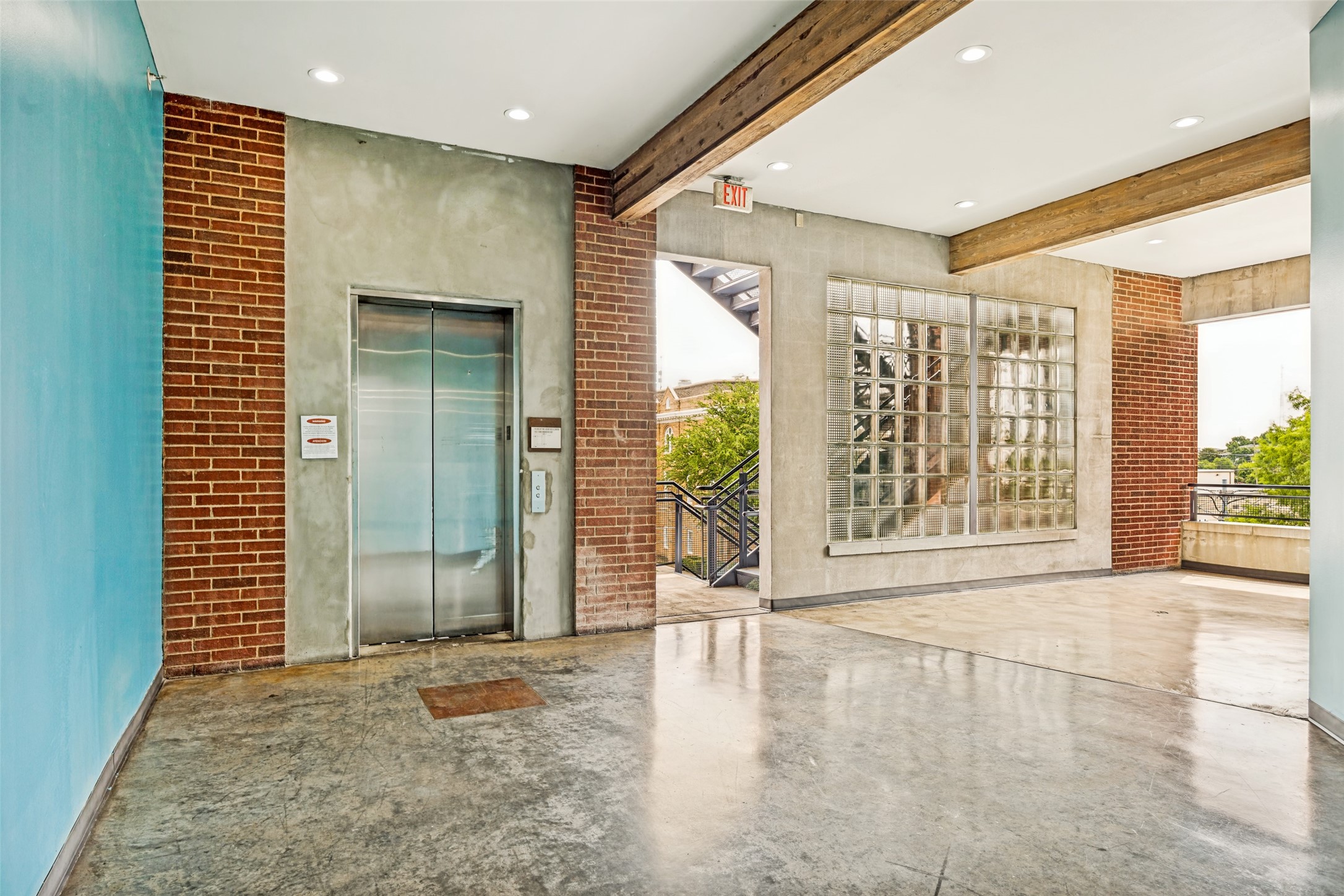 2502 Live Oak Street Dallas TX 75204