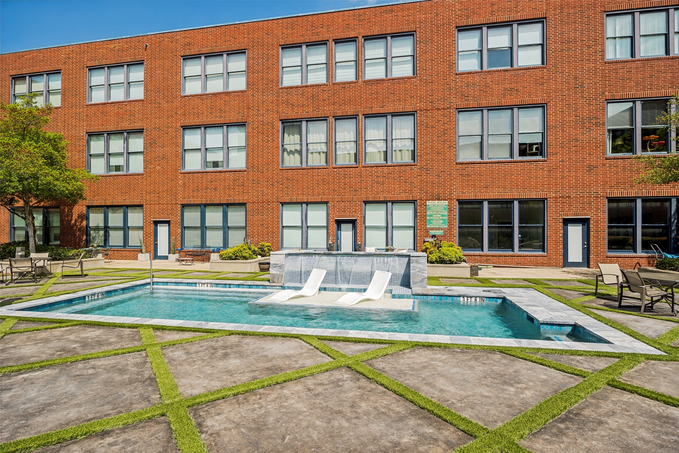 2502 Live Oak Street Dallas TX 75204