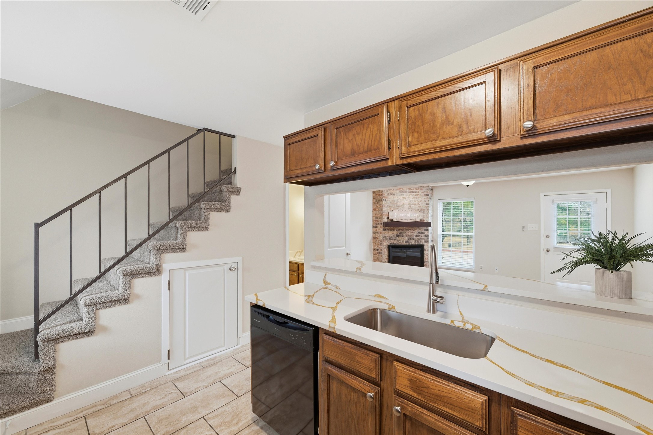 112 Churchill Lane Euless TX 76039