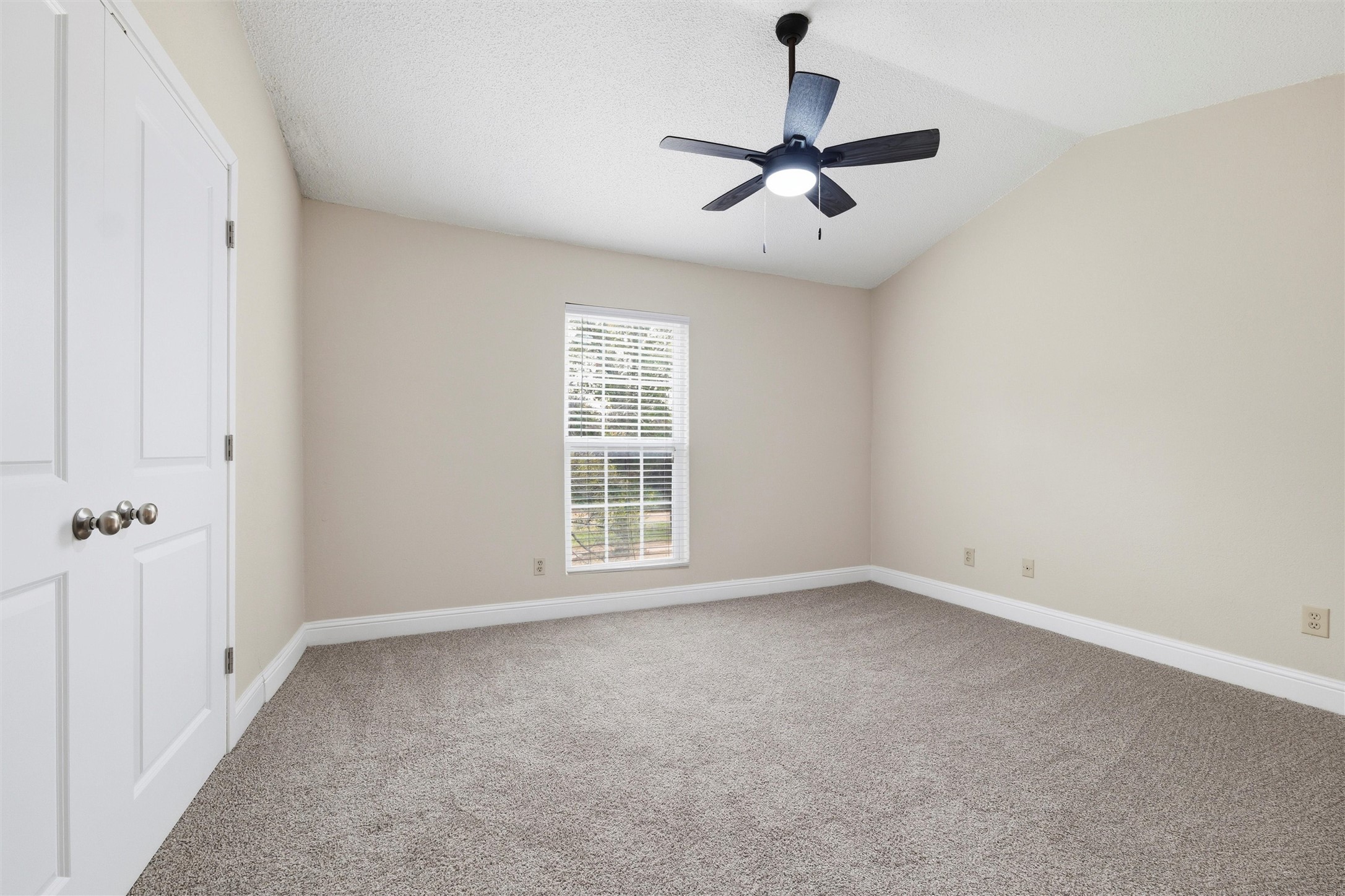 112 Churchill Lane Euless TX 76039