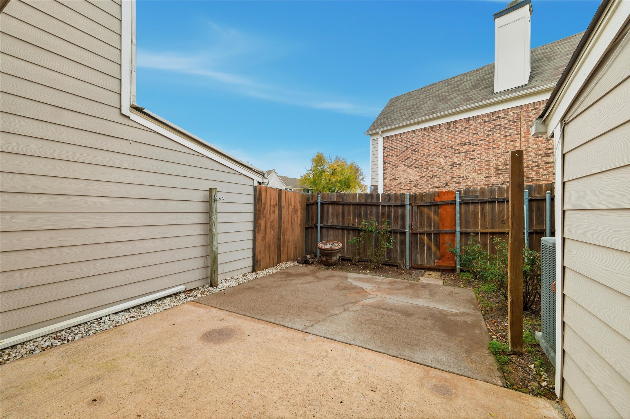 112 Churchill Lane Euless TX 76039
