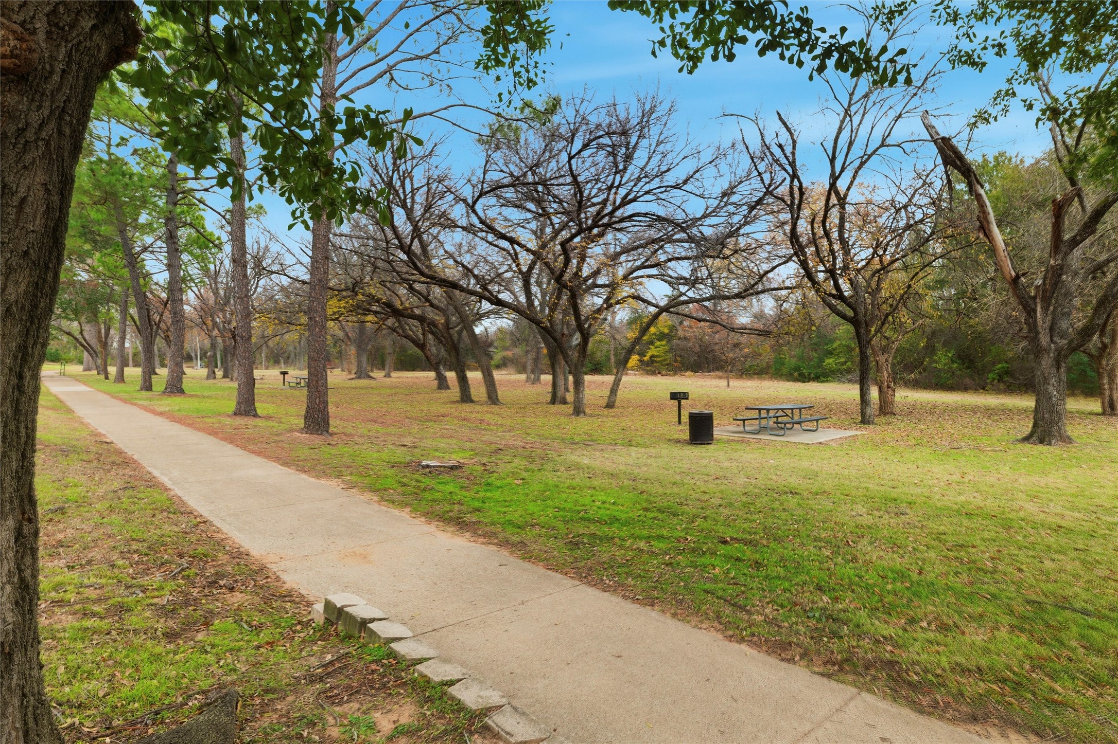 112 Churchill Lane Euless TX 76039