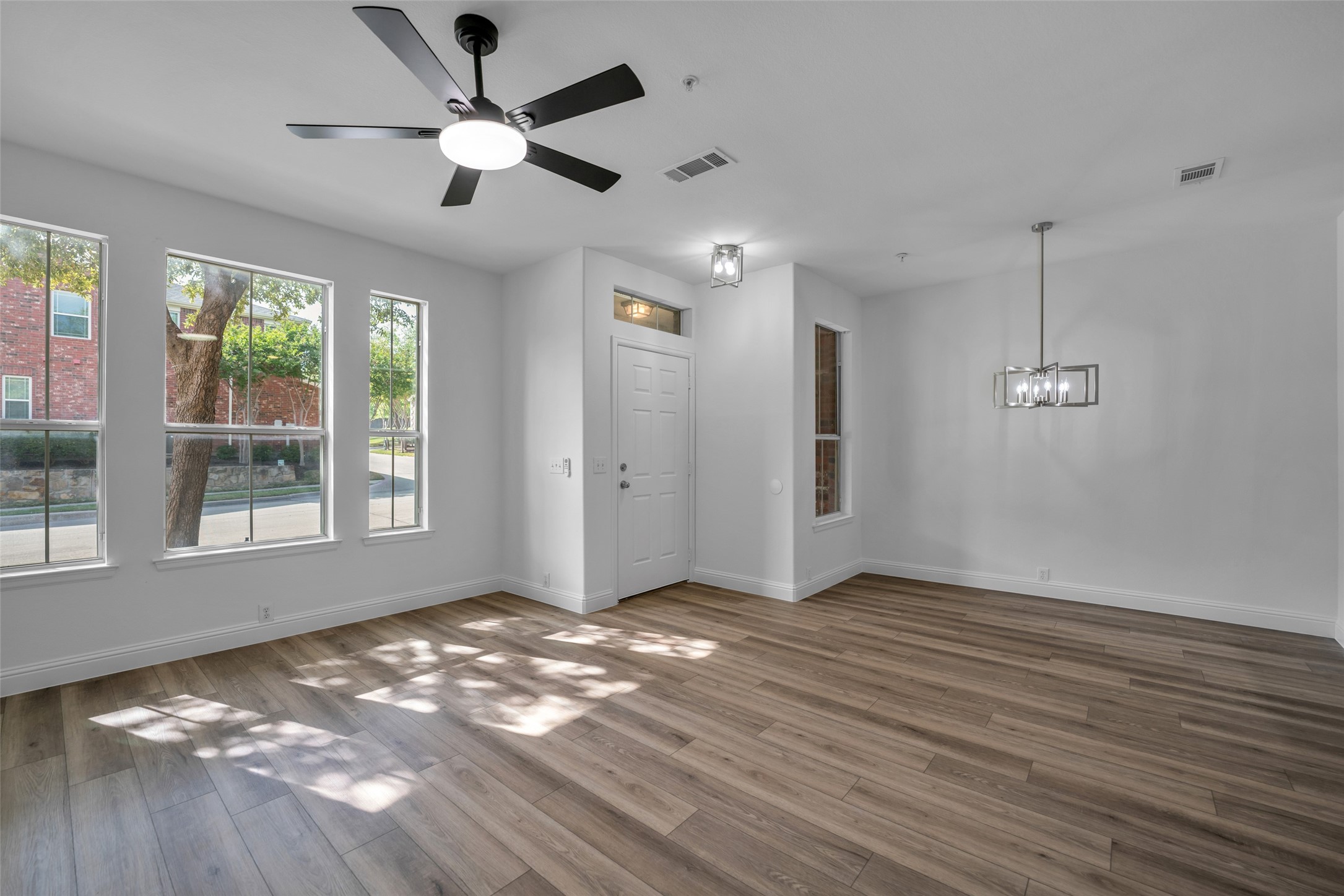 152 Henrietta Street Lewisville TX 75057