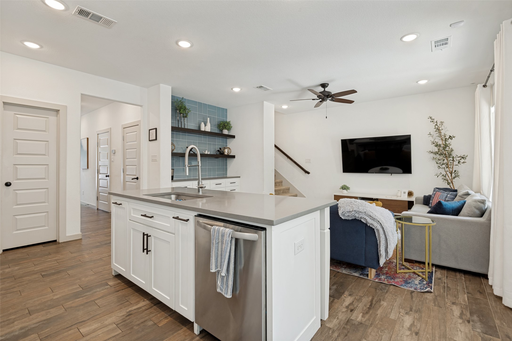 410 N Pecan Street Arlington TX 76011