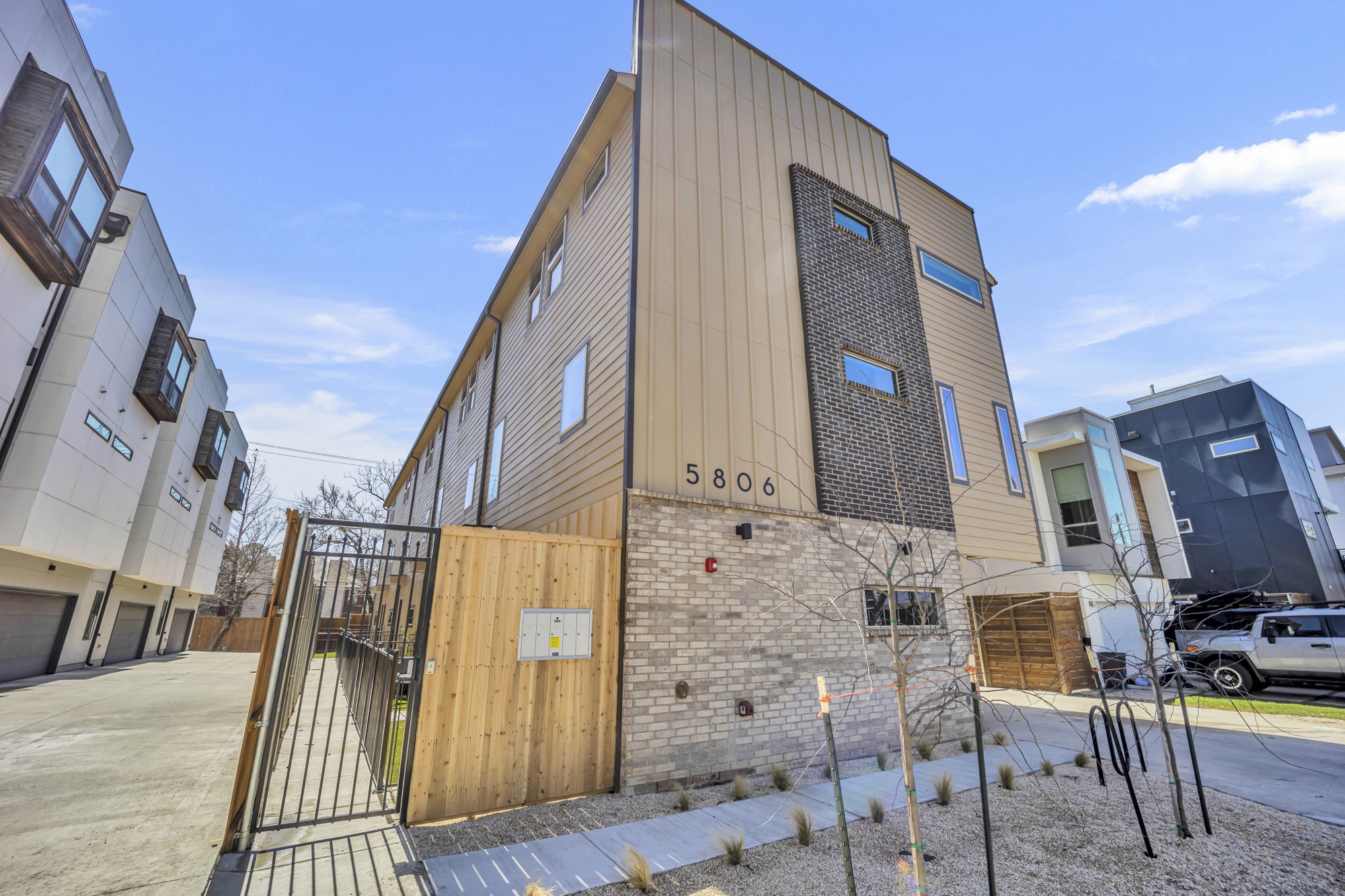 5806 Bryan Parkway Dallas TX 75206