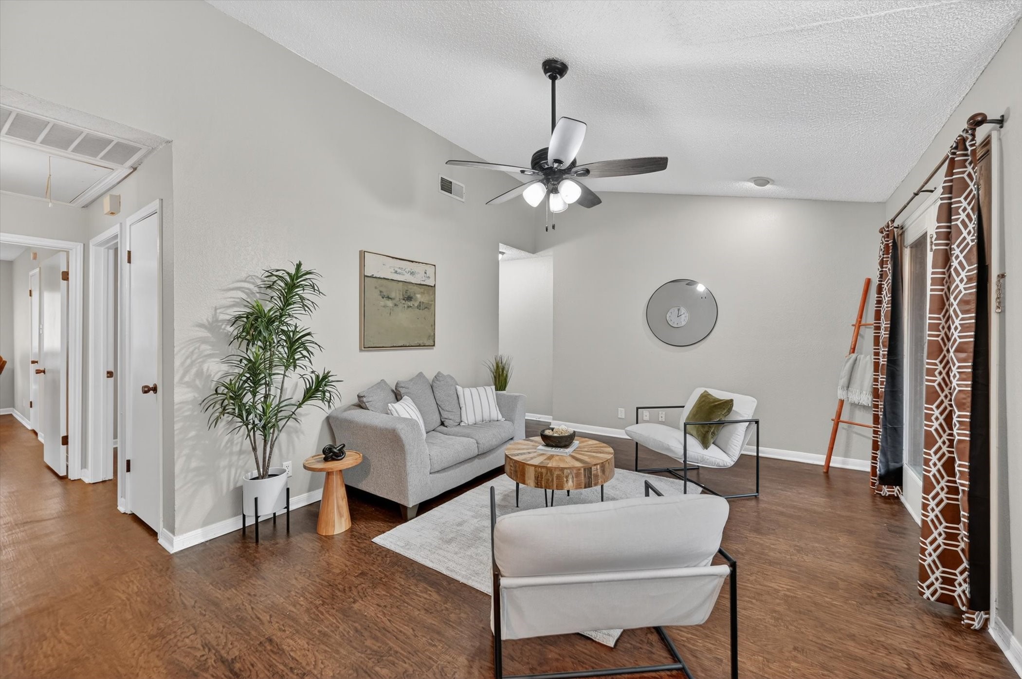1200 Harwell Drive Arlington TX 76011