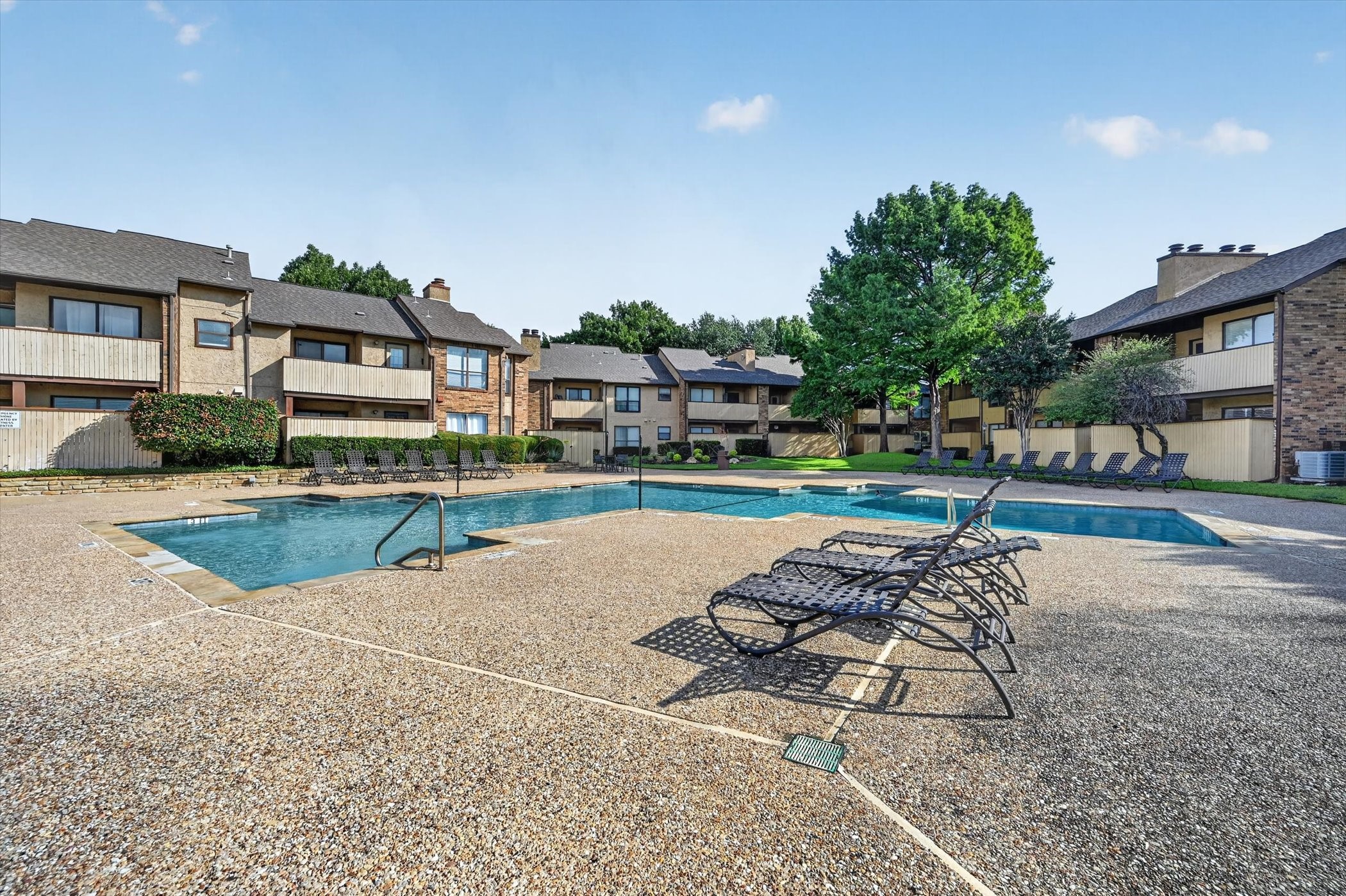 1200 Harwell Drive Arlington TX 76011