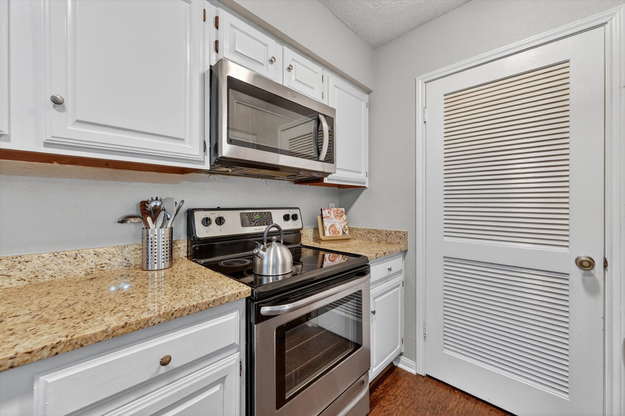 1200 Harwell Drive Arlington TX 76011