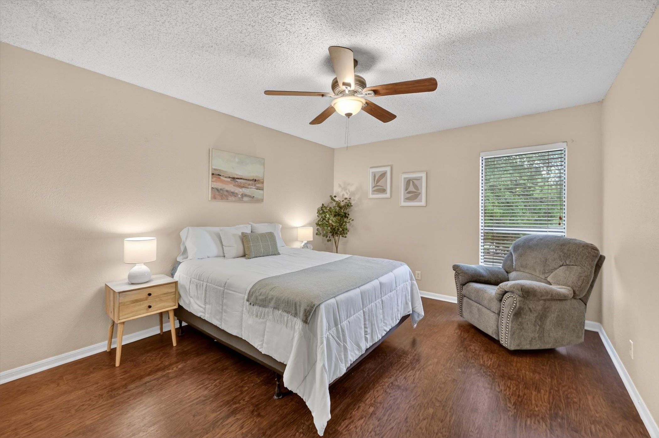 1200 Harwell Drive Arlington TX 76011