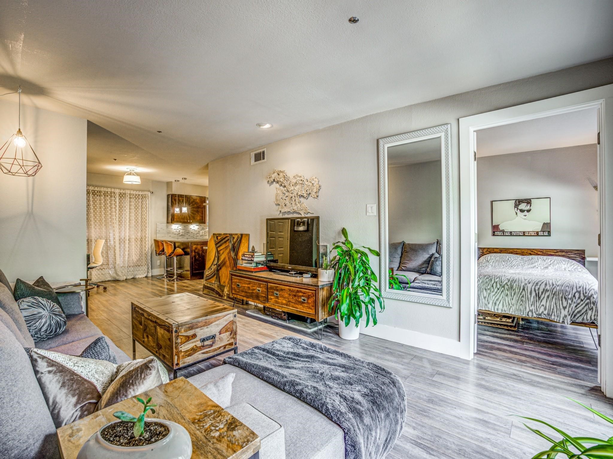 4303 Buena Vista Street Dallas TX 75205