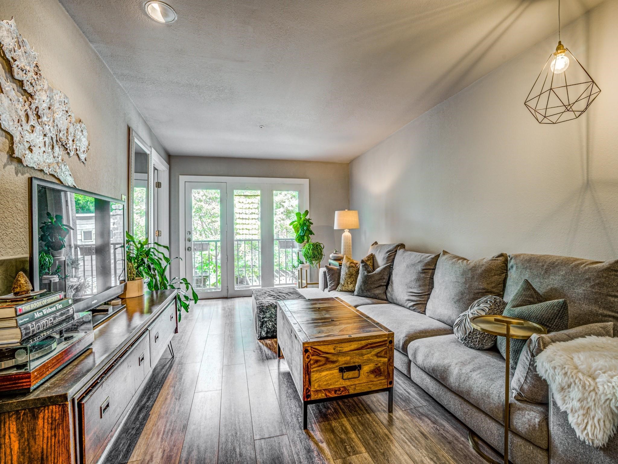 4303 Buena Vista Street Dallas TX 75205