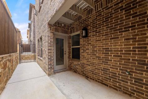 111 Kensington Drive Lewisville TX 75067