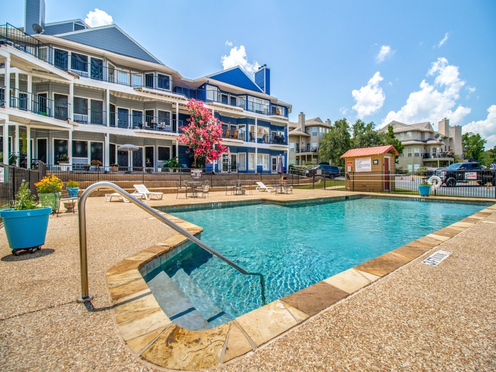 2164 Tanglewood Boulevard Pottsboro TX 75076