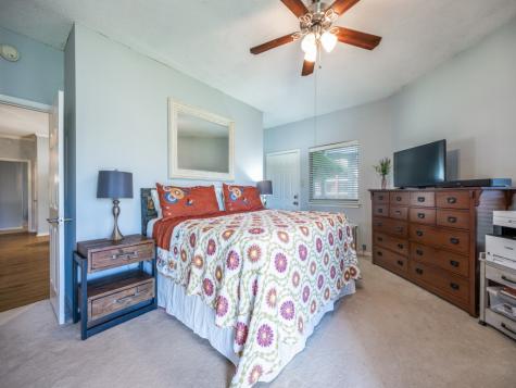 2164 Tanglewood Boulevard Pottsboro TX 75076