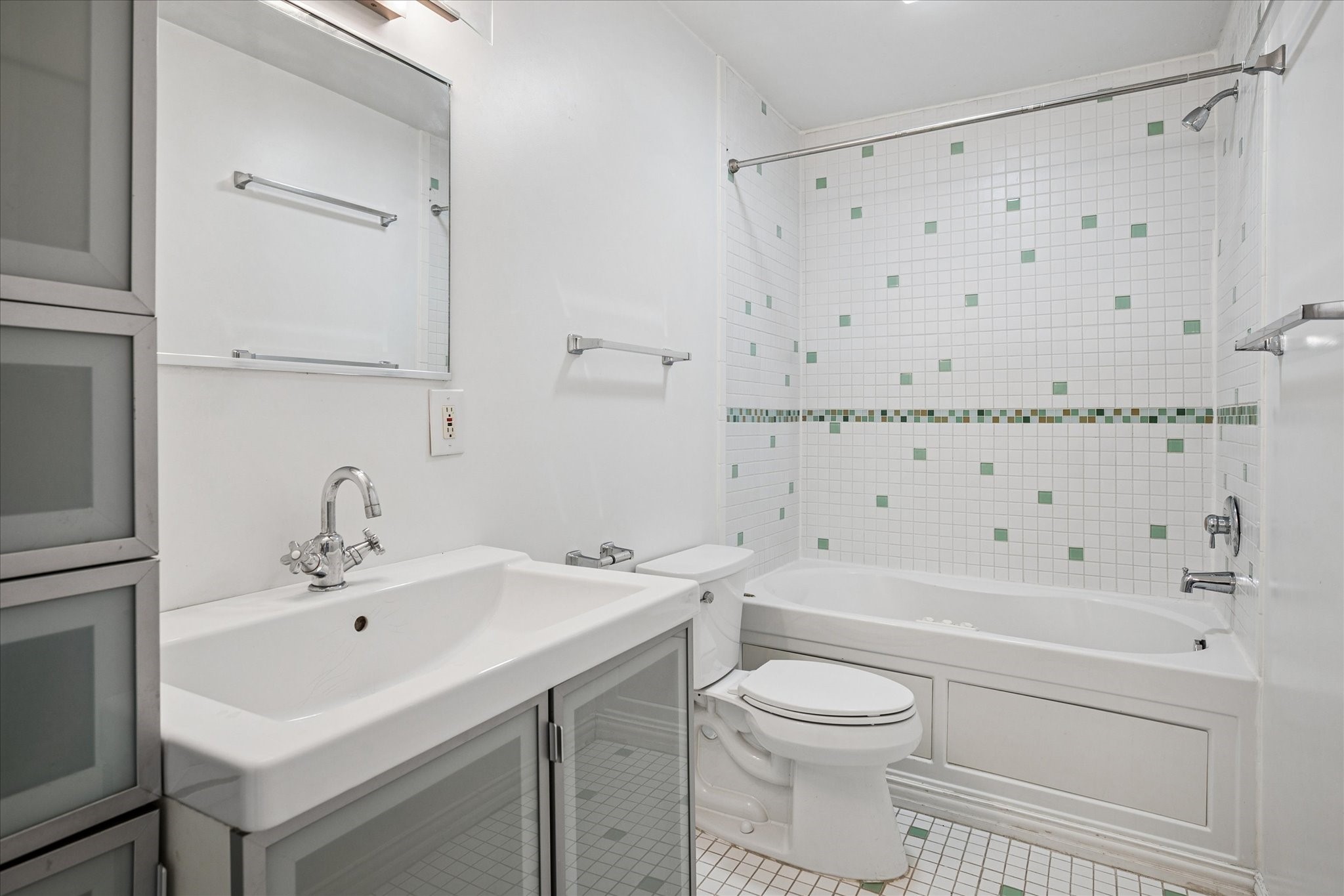 5226 Fleetwood Oaks Avenue Dallas TX 75235