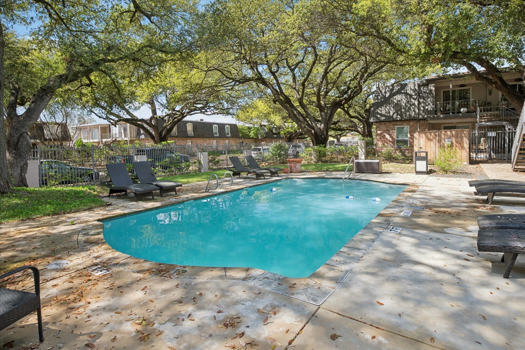 5226 Fleetwood Oaks Avenue Dallas TX 75235