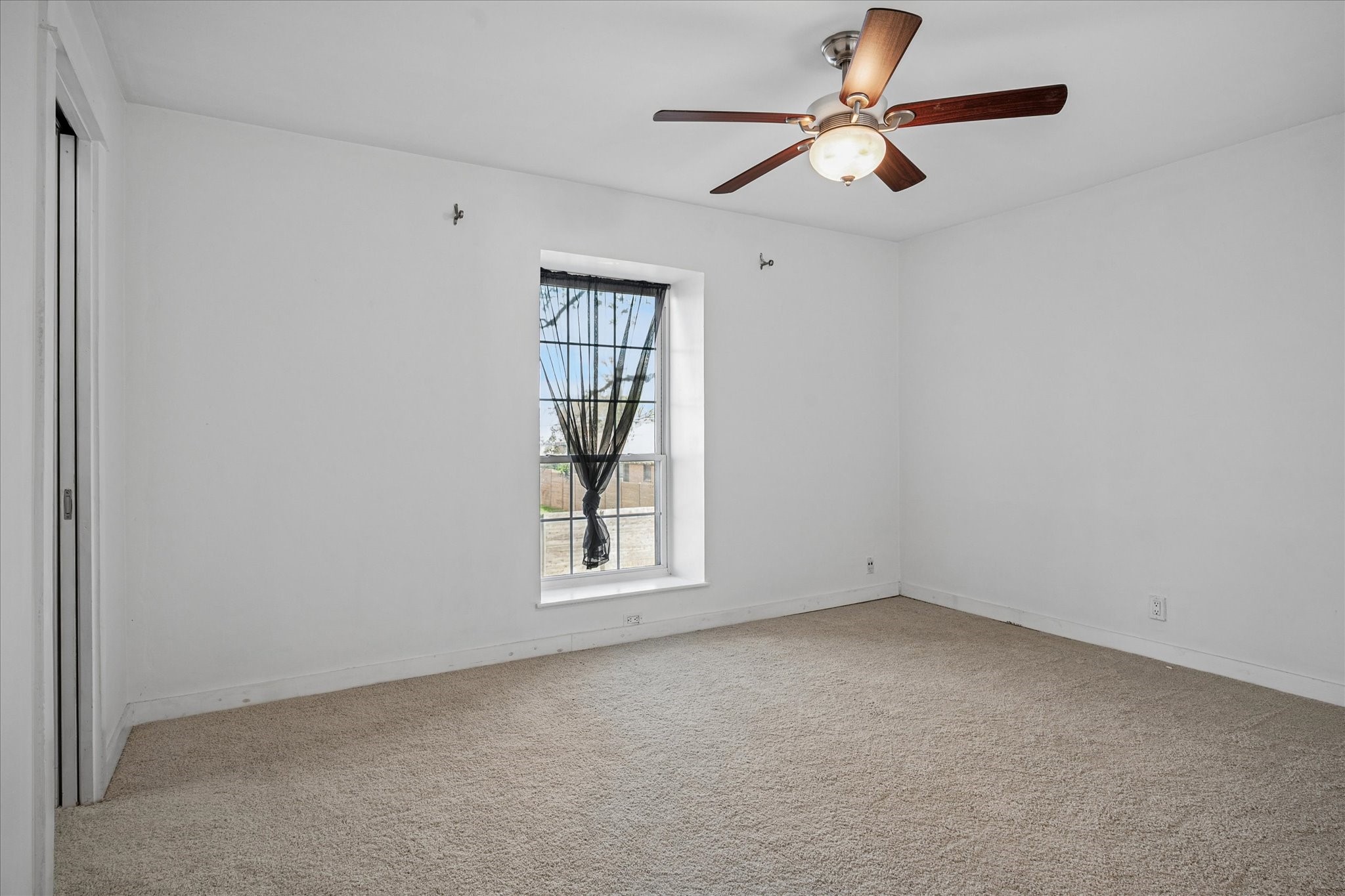 5226 Fleetwood Oaks Avenue Dallas TX 75235