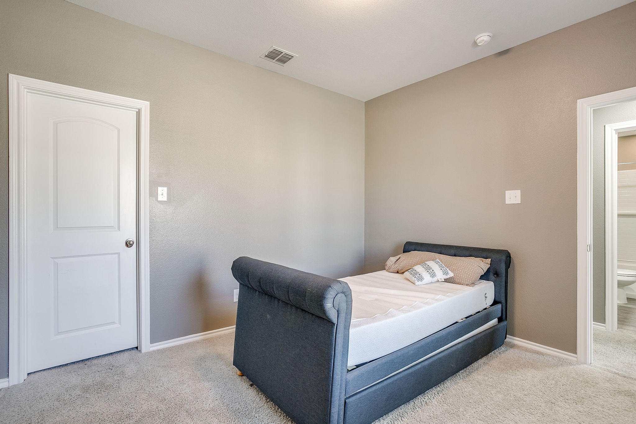 417 Milverton Drive Fort Worth TX 76036