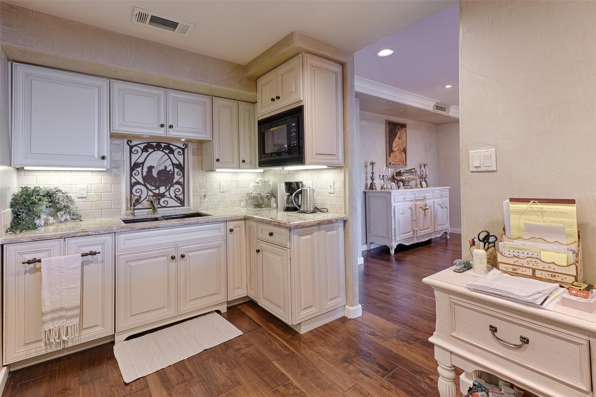 5200 Keller Springs Road Dallas TX 75248