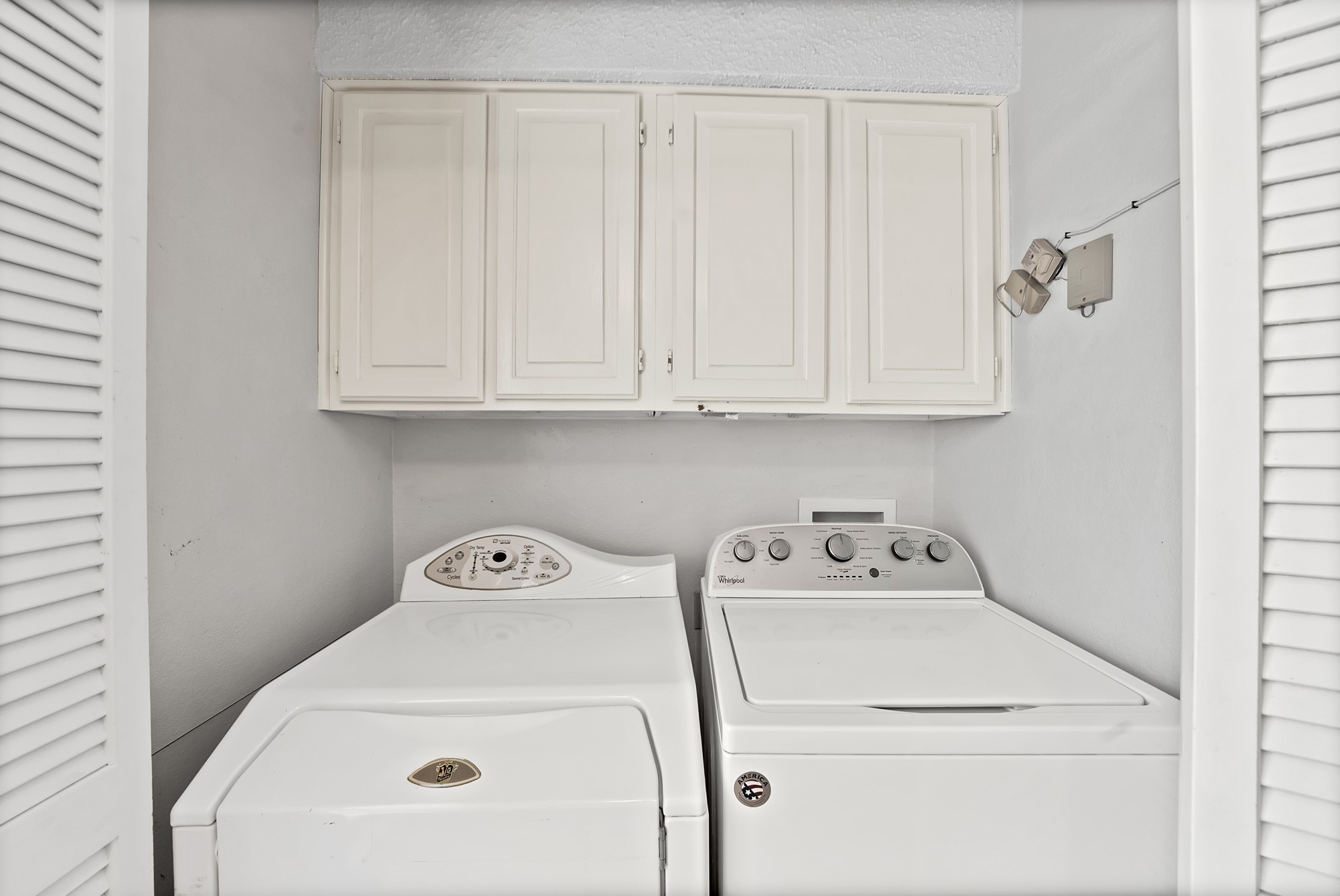 935 Cedarland Boulevard Arlington TX 76011