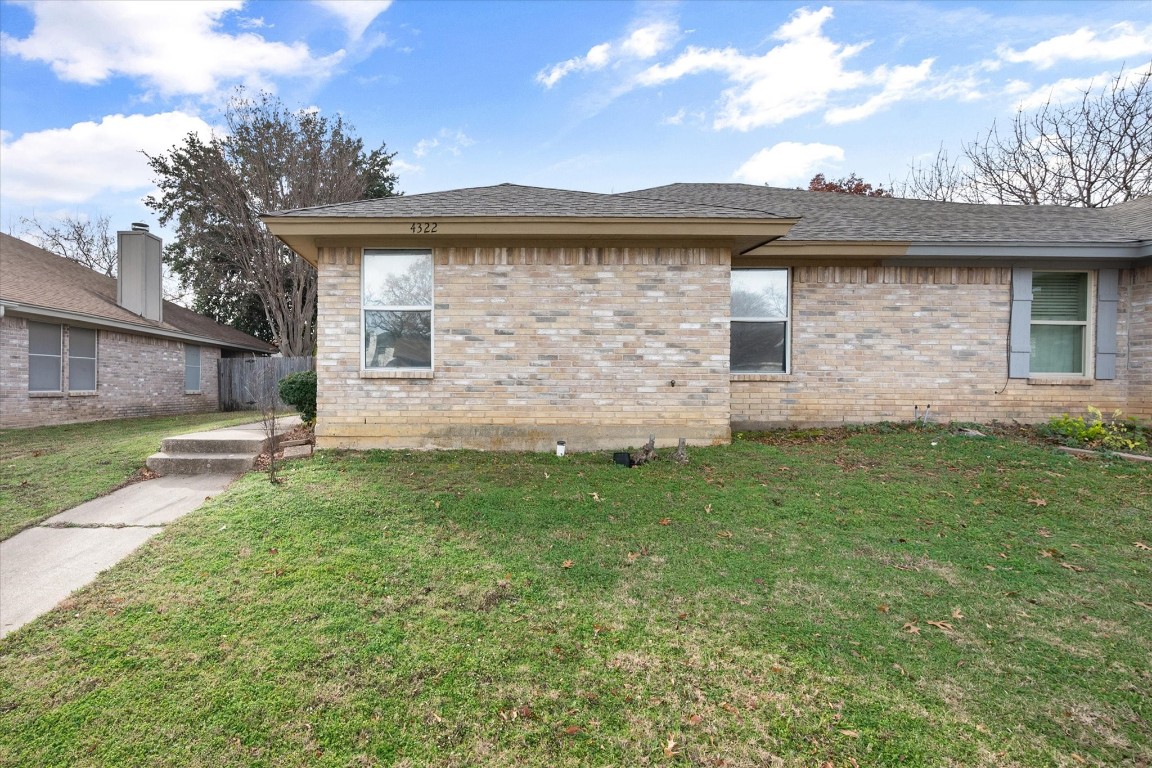 4322 Elliott Oaks Drive Arlington TX 76017