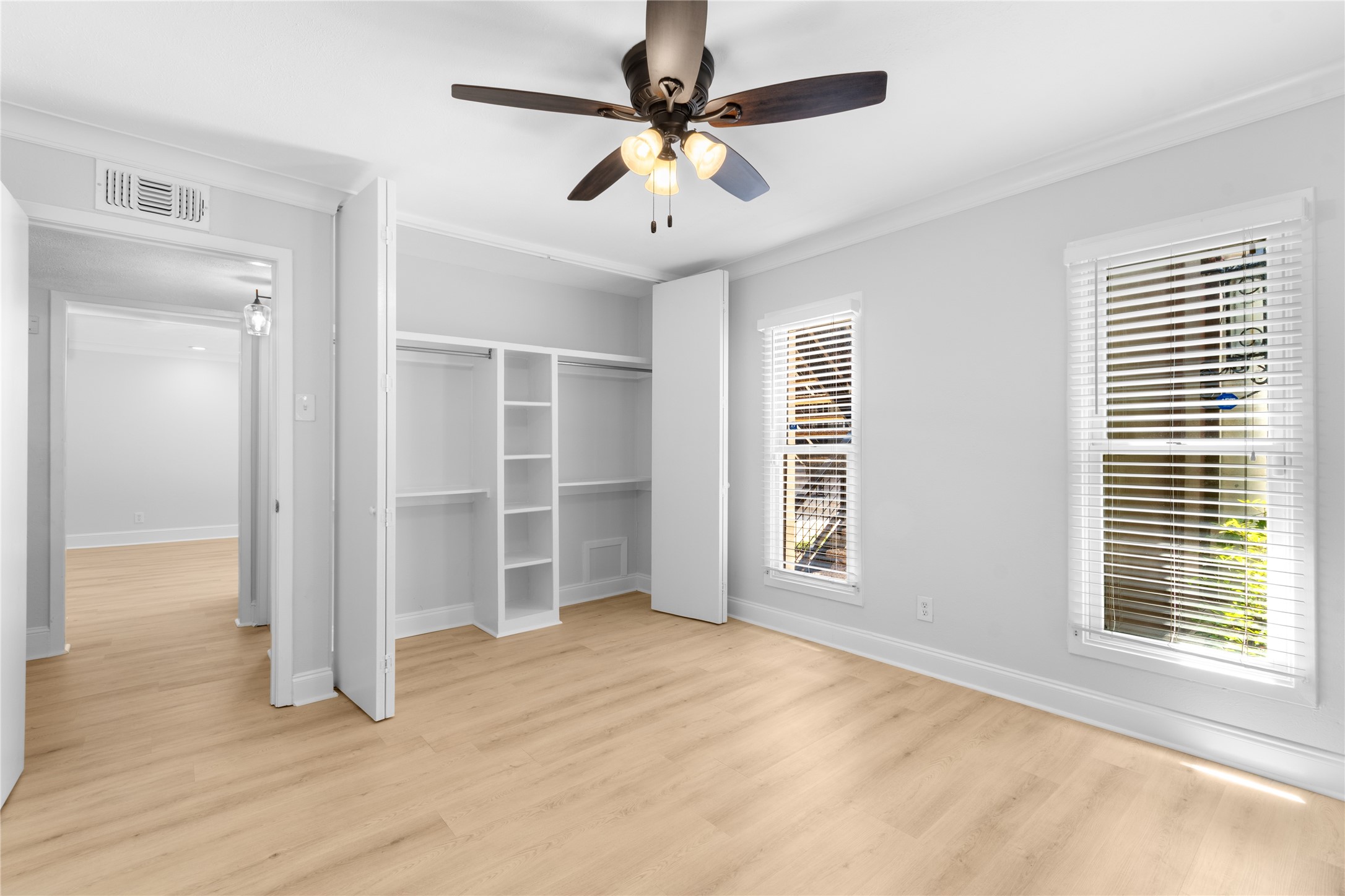 5928 Sandhurst Lane Dallas TX 75206