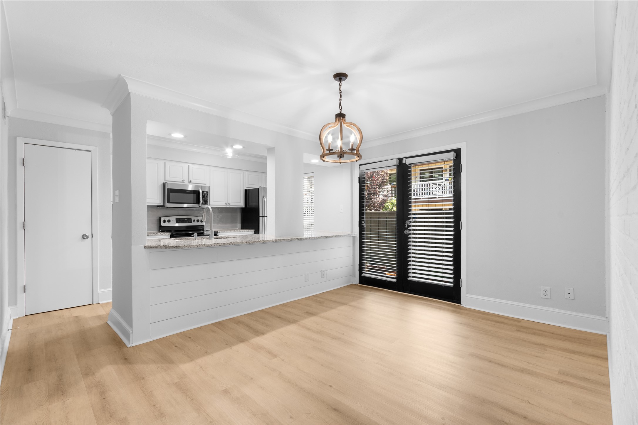 5928 Sandhurst Lane Dallas TX 75206