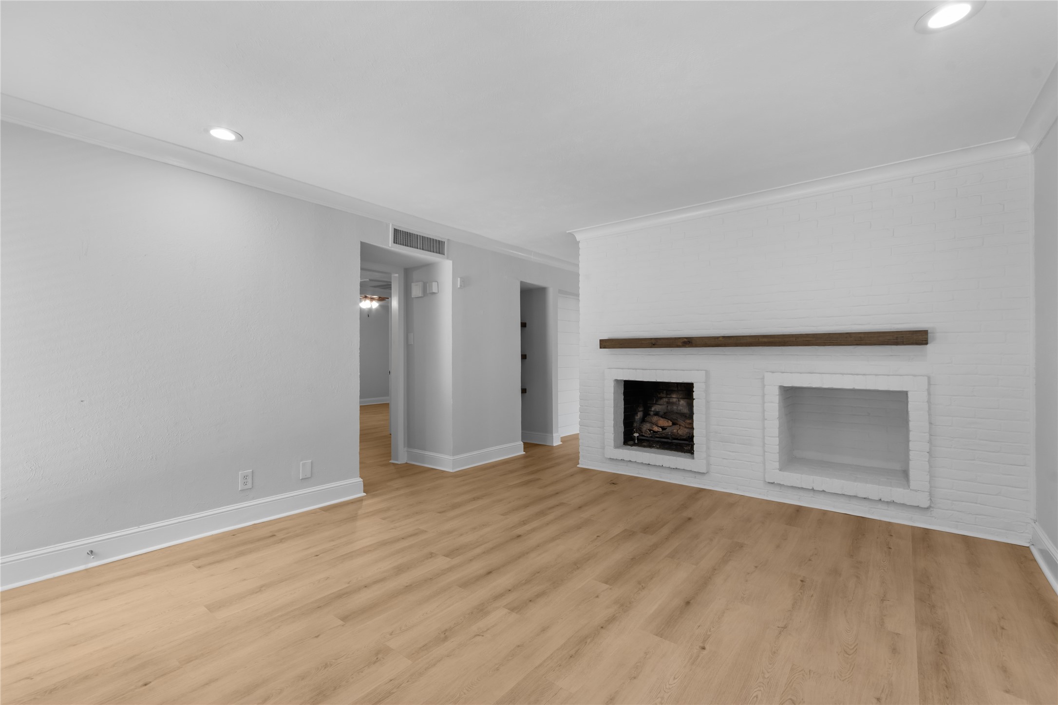 5928 Sandhurst Lane Dallas TX 75206