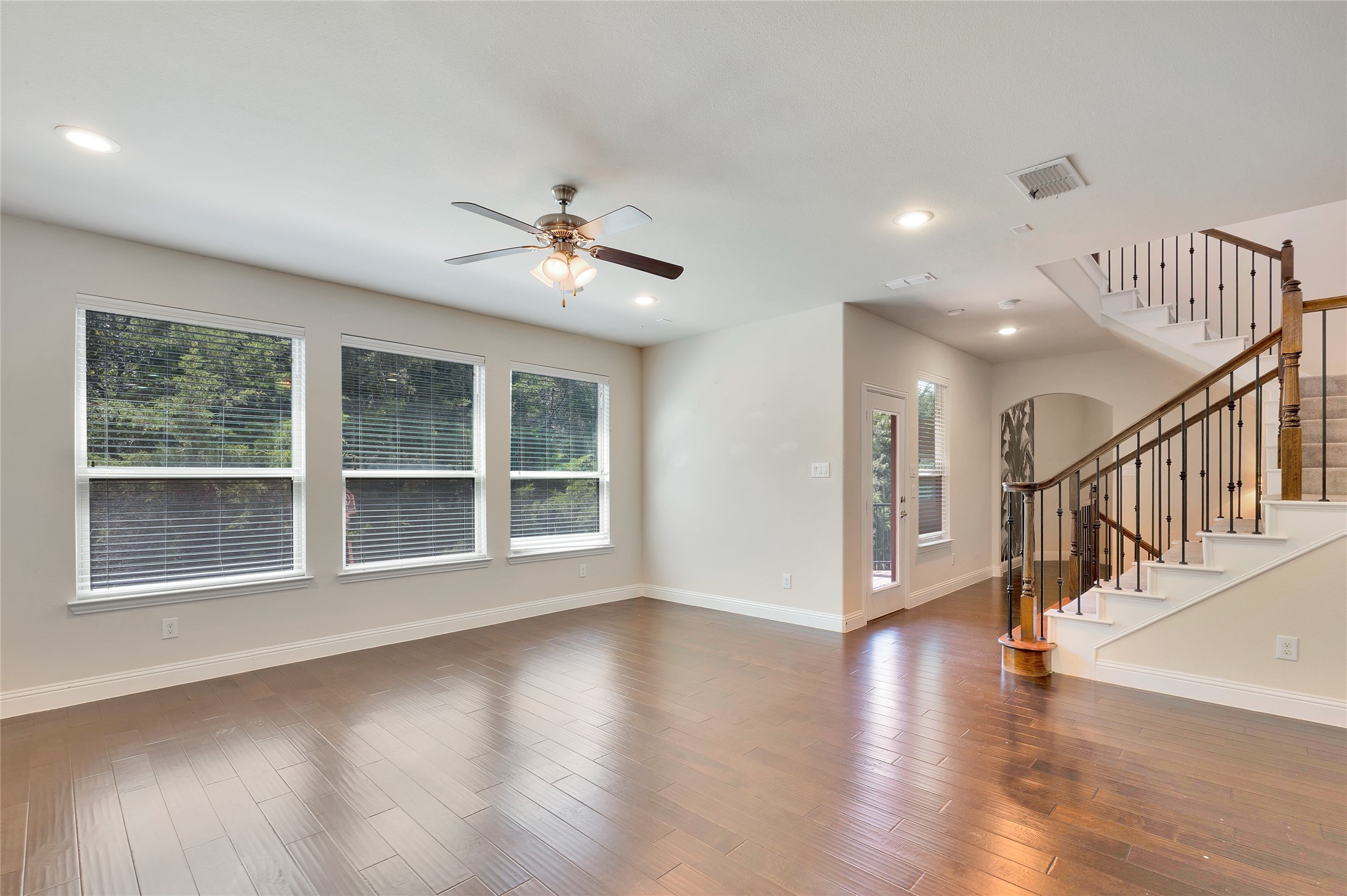 7315 Venice Drive Grand Prairie TX 75054