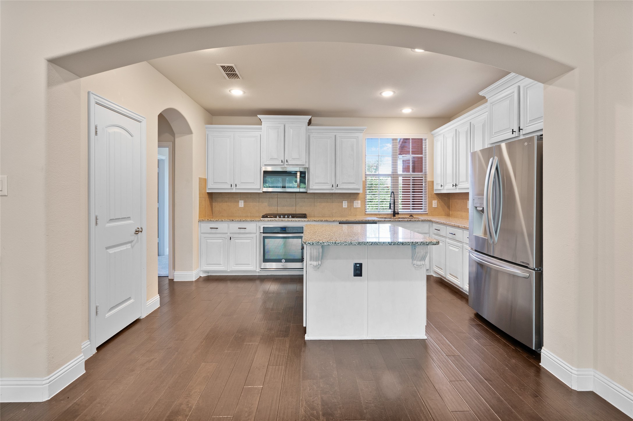 7315 Venice Drive Grand Prairie TX 75054