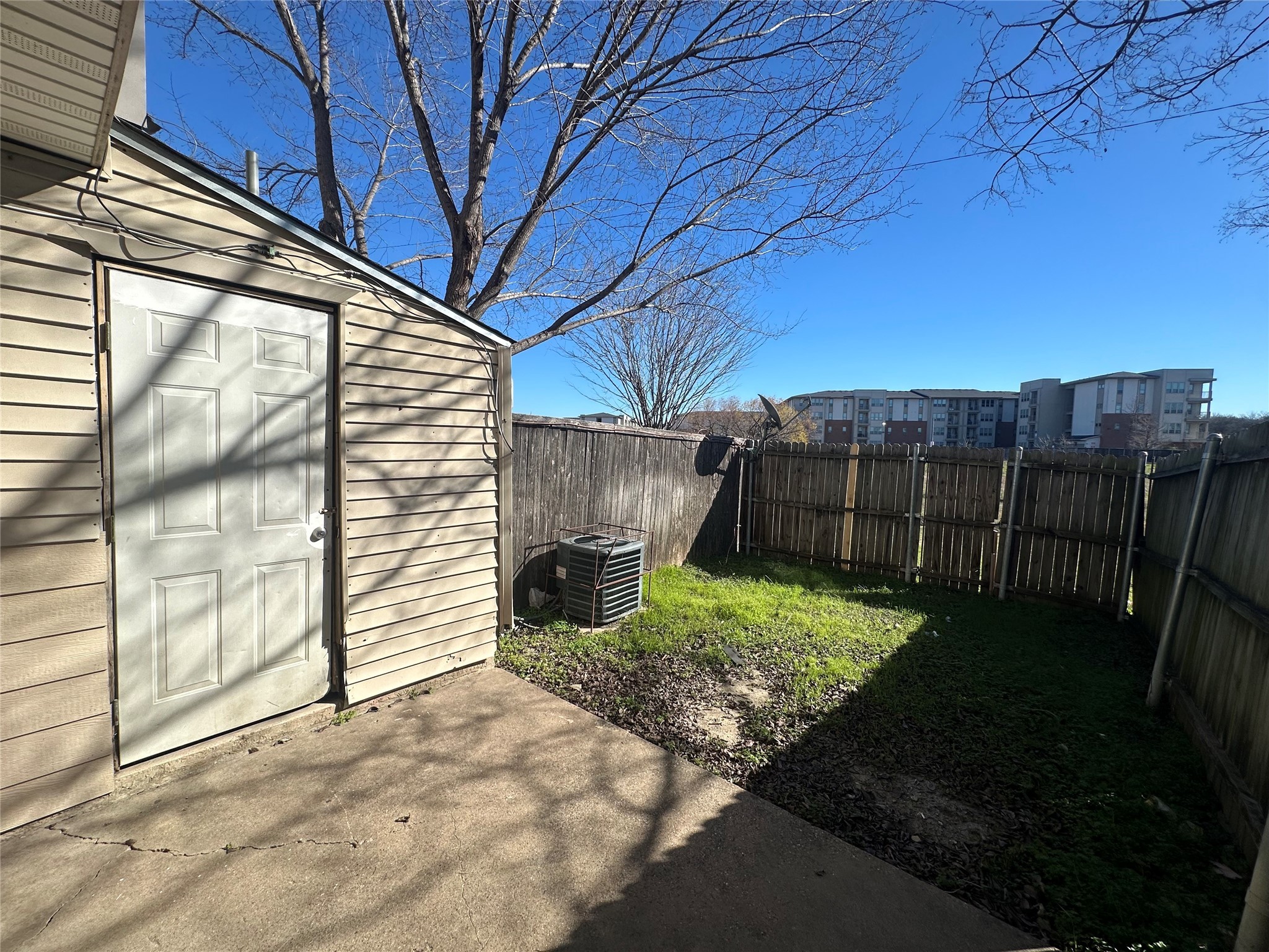 2174 Aspen Drive Dallas TX 75227