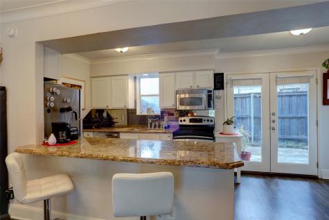 7736 Meadow Road Dallas TX 75230