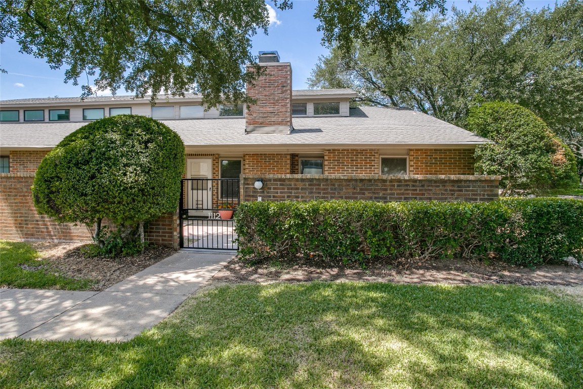 1112 Quail Creek Street Benbrook TX 76126