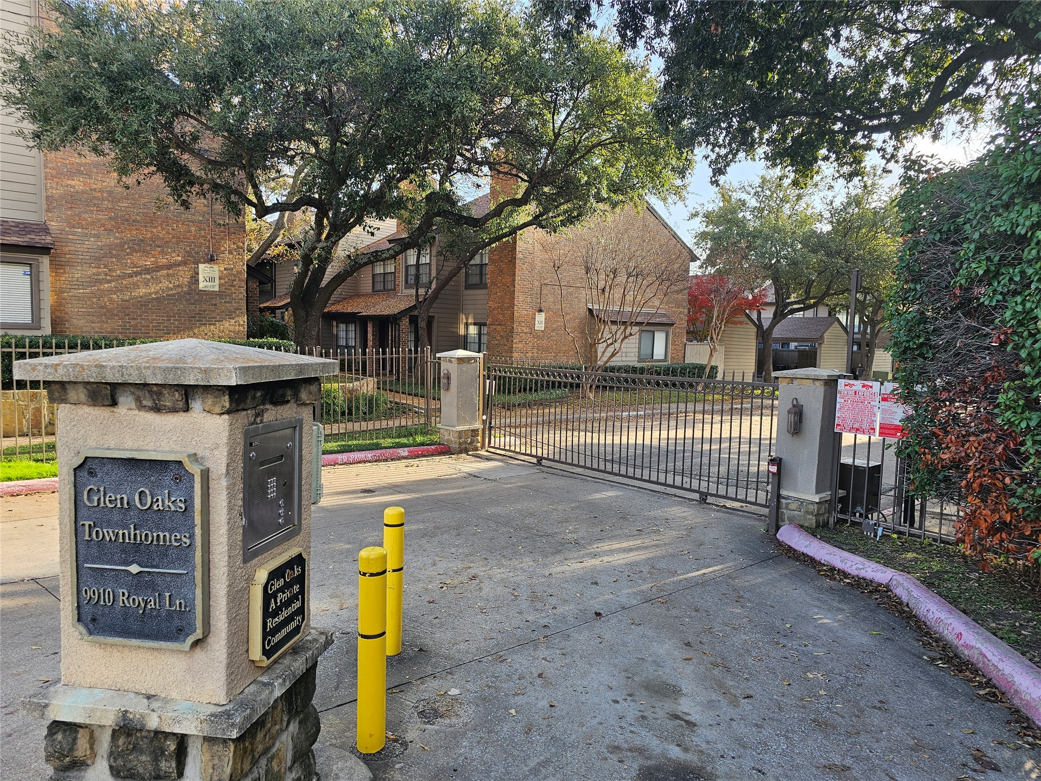 9910 Royal Lane Dallas TX 75231