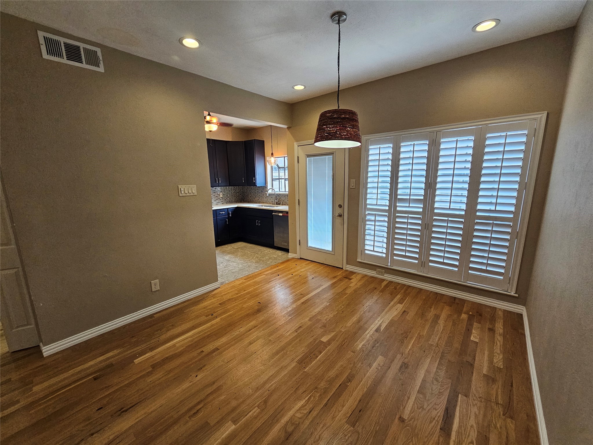 9910 Royal Lane Dallas TX 75231