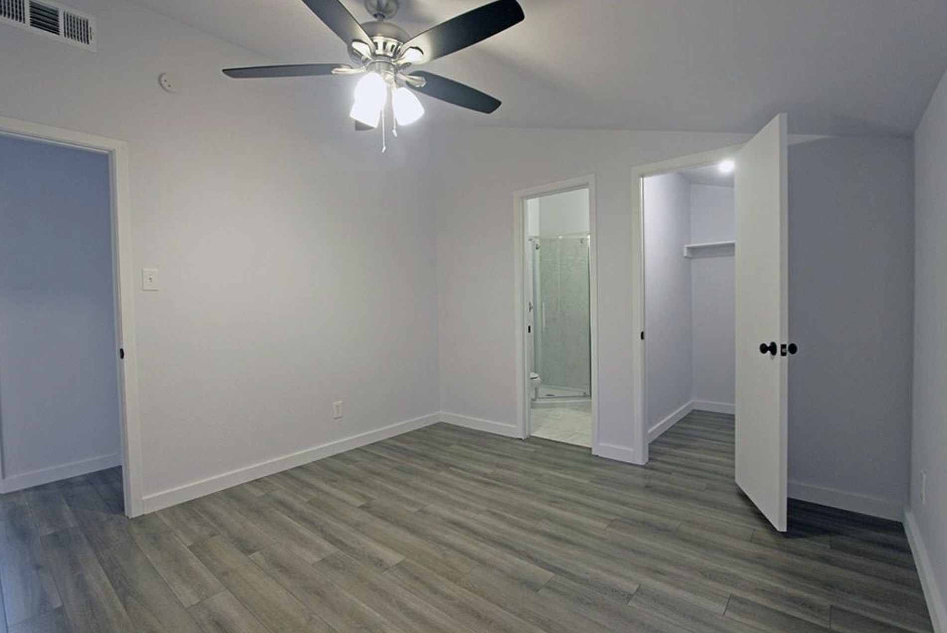 12816 Midway Road Dallas TX 75244
