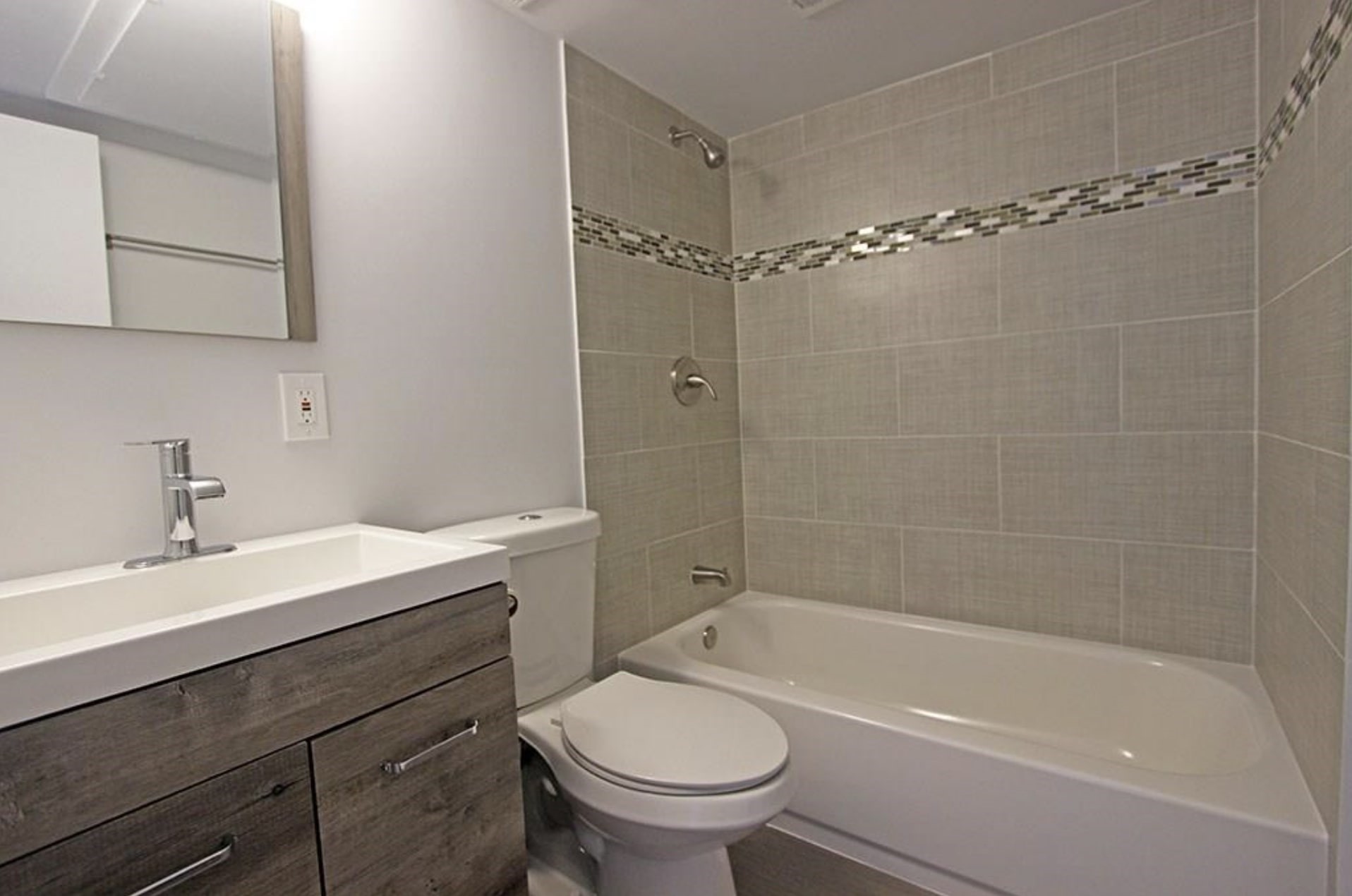 12816 Midway Road Dallas TX 75244