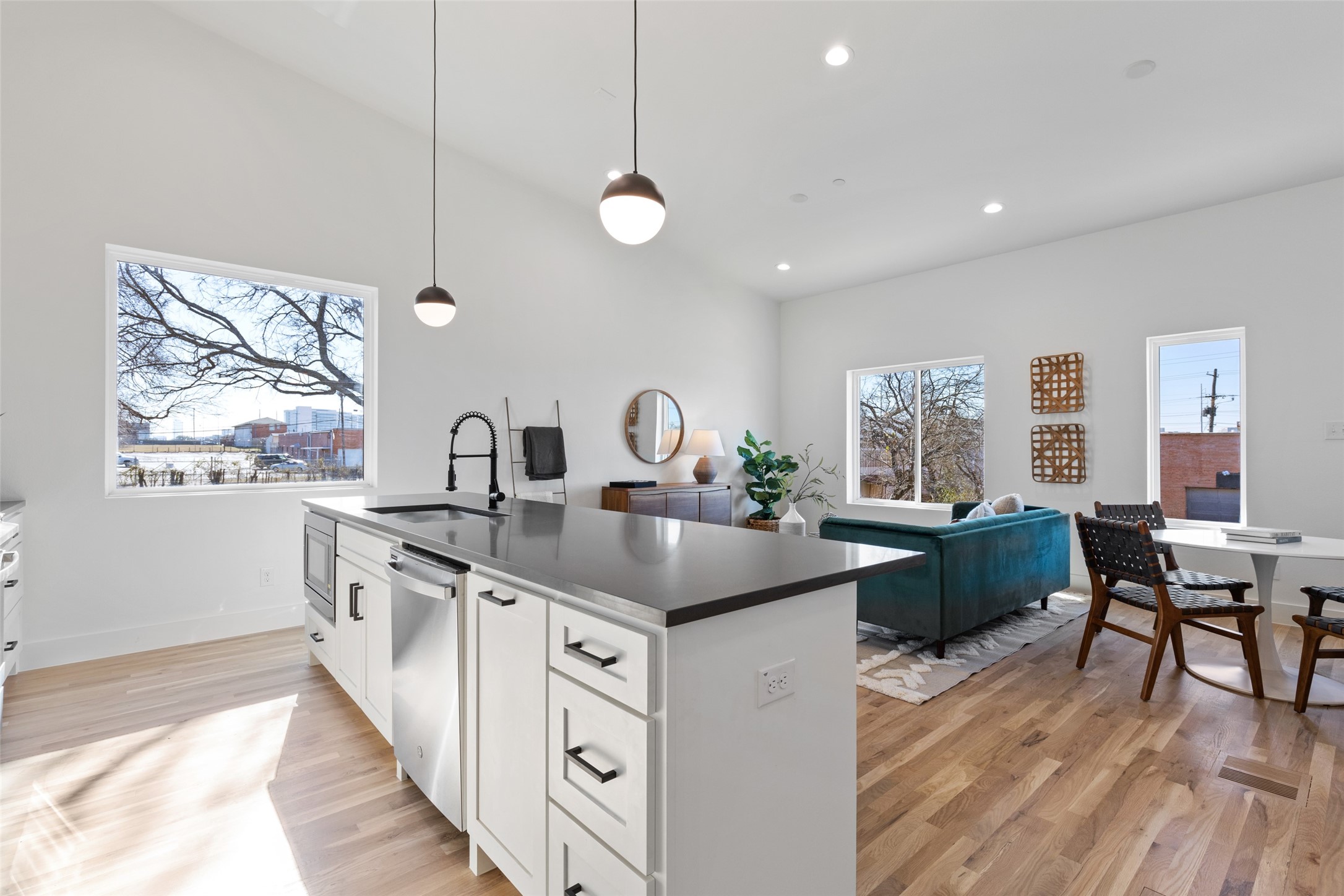 2120 Lovedale Avenue Dallas TX 75235