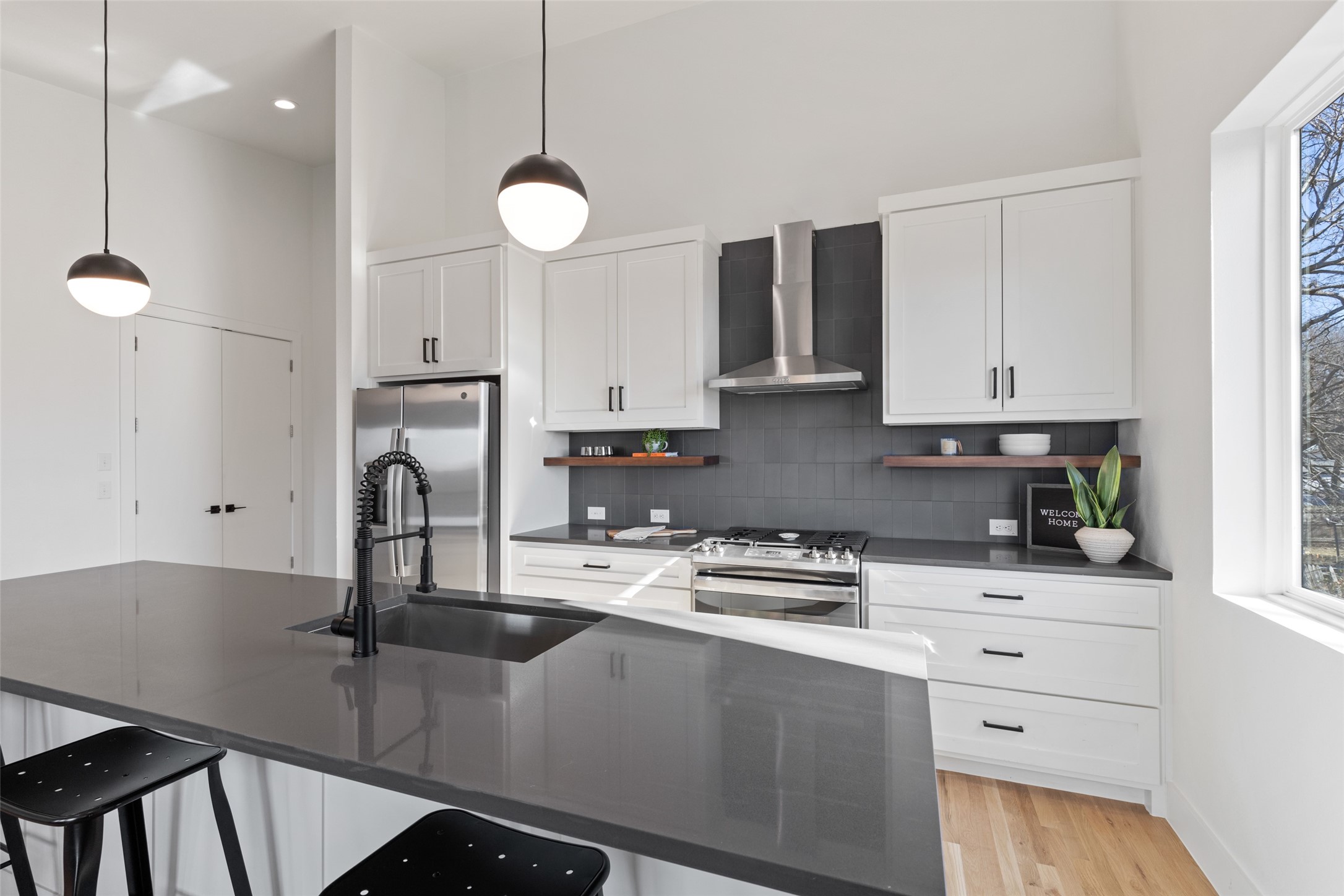 2120 Lovedale Avenue Dallas TX 75235