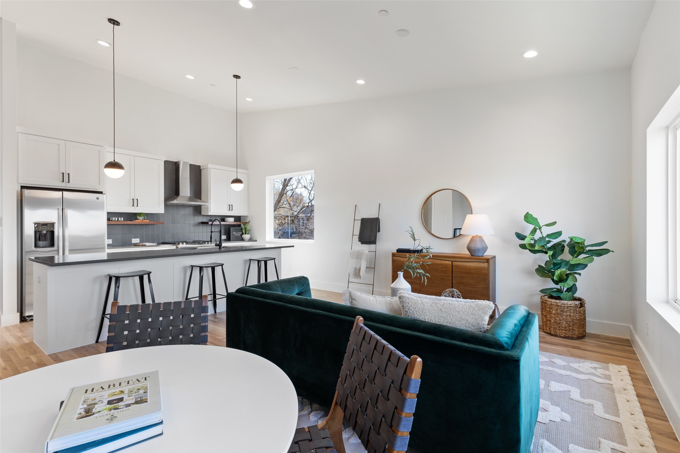 2120 Lovedale Avenue Dallas TX 75235