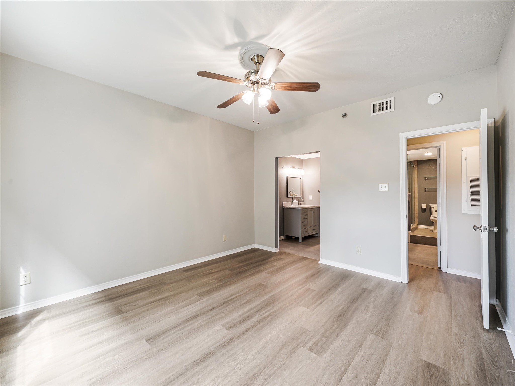 1010 Allen Street Dallas TX 75204