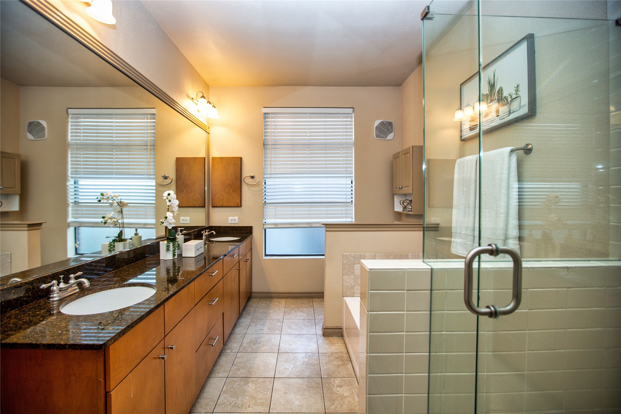 1201 Beaconsfield Lane Arlington TX 76011