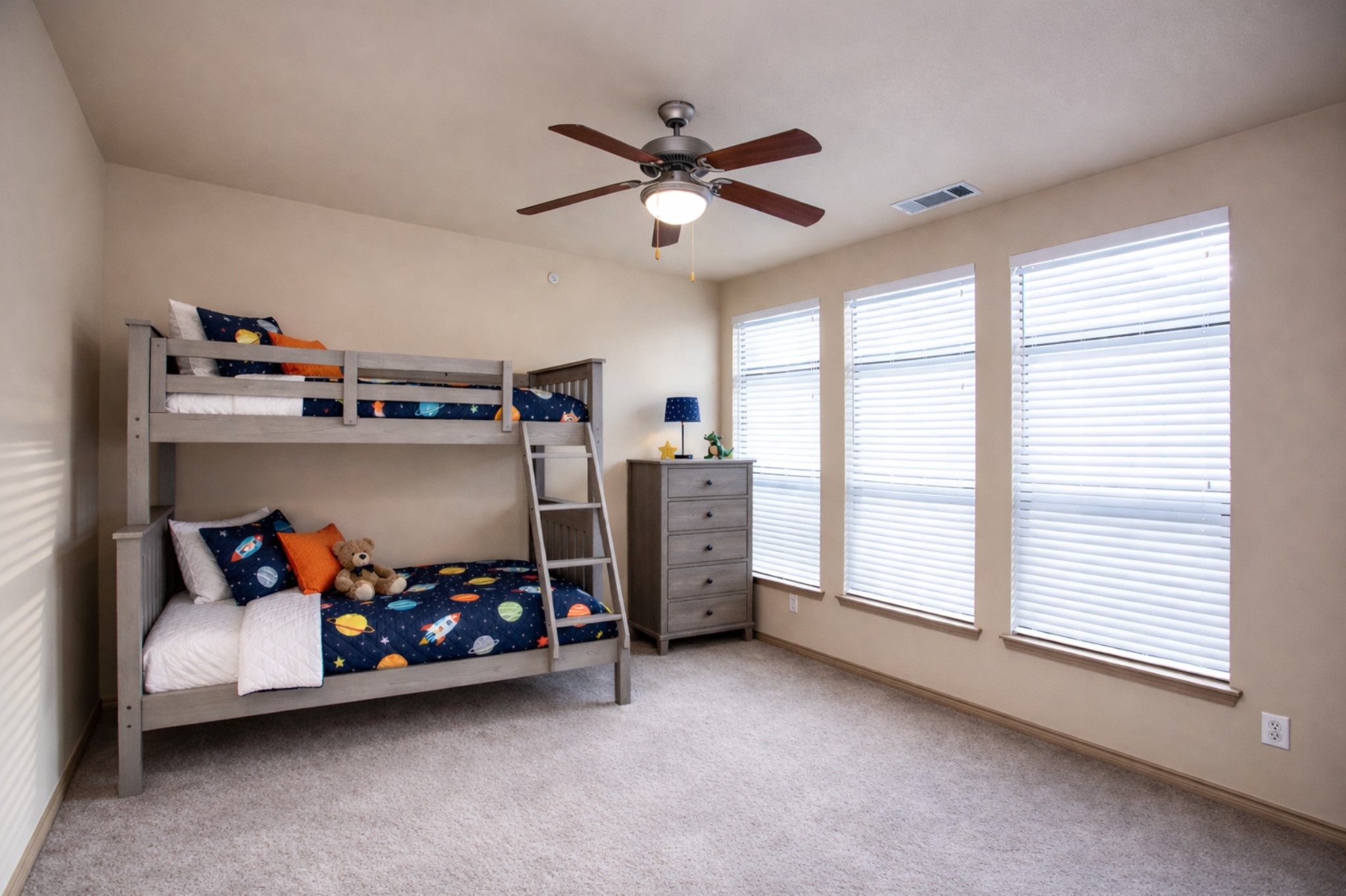 1201 Beaconsfield Lane Arlington TX 76011