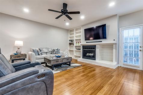 7525 Holly Hill Drive Dallas TX 75231