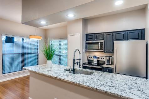 7525 Holly Hill Drive Dallas TX 75231