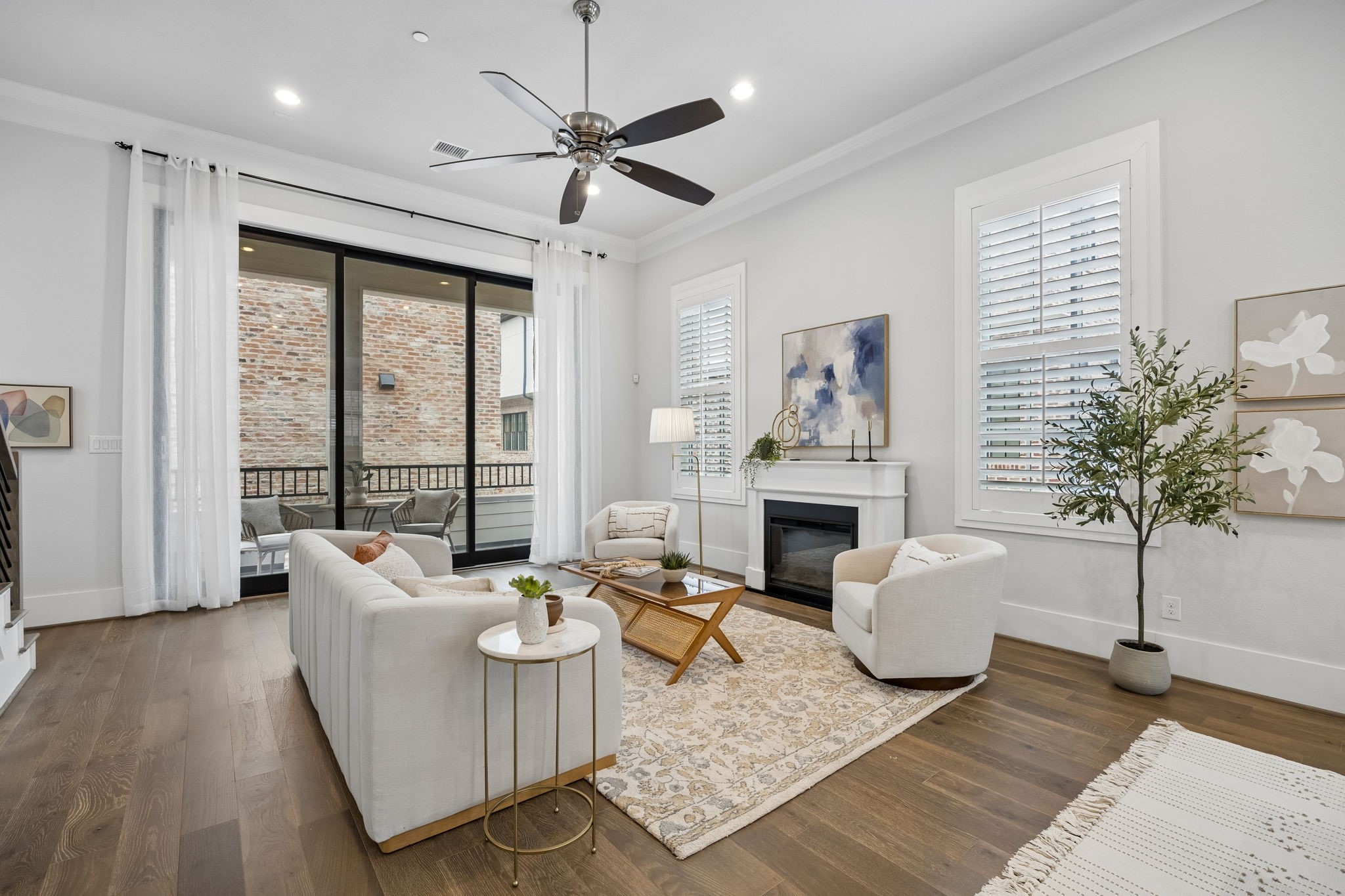 14971 Oak Street Addison TX 75001